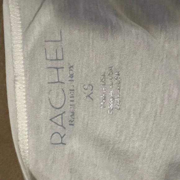 Sleeveless T-shirt - Picture 4 of 4